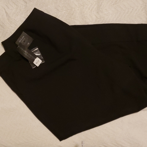 Lane Bryant Pants - Lane Bryant Sz 18 Lena Black Capri Dress Pants